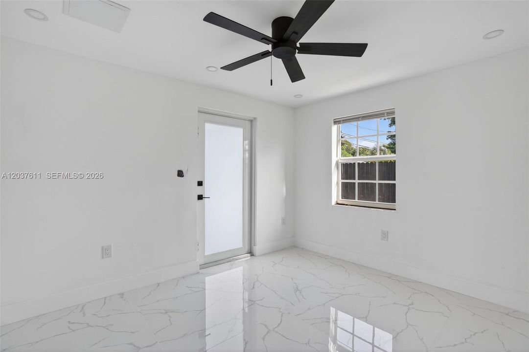 En Renta: $10,500 (5 camas, 4 baños, 2092 Pies cuadrados)