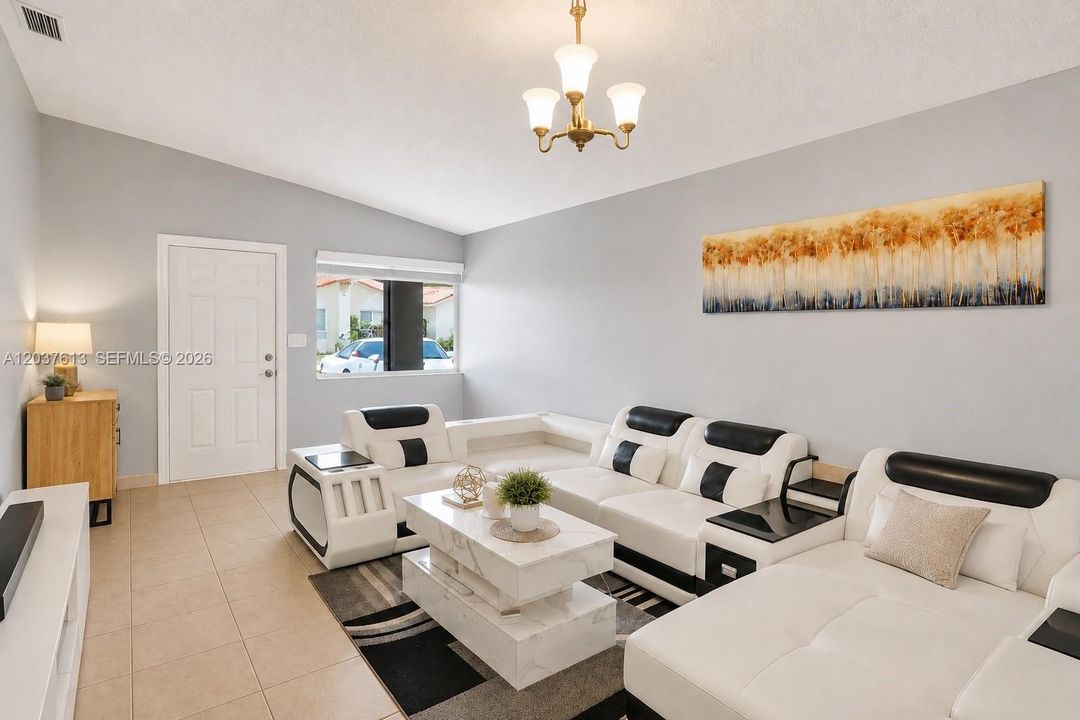 For Sale: $528,250 (3 beds, 2 baths, 1170 Square Feet)