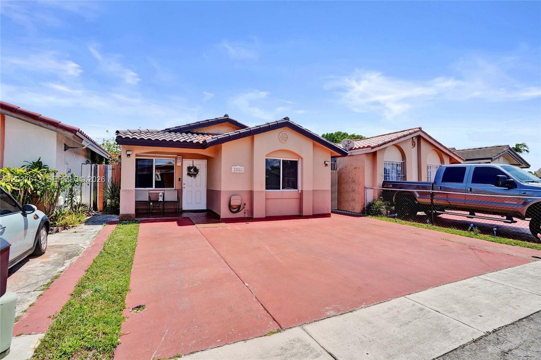 For Sale: $528,250 (3 beds, 2 baths, 1170 Square Feet)