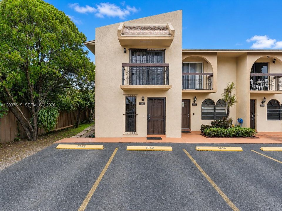 For Sale: $435,000 (3 beds, 2 baths, 1300 Square Feet)