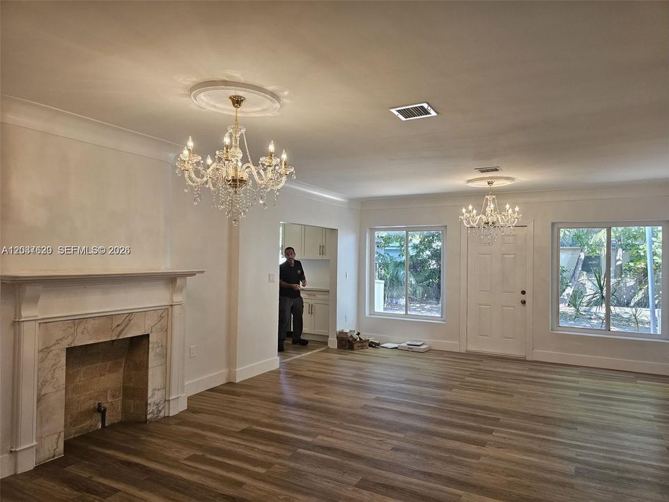 For Rent: $3,600 (3 beds, 1 baths, 1630 Square Feet)
