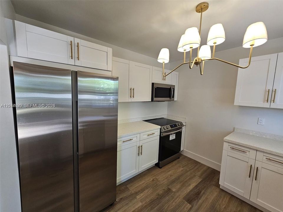 For Rent: $3,600 (3 beds, 1 baths, 1630 Square Feet)