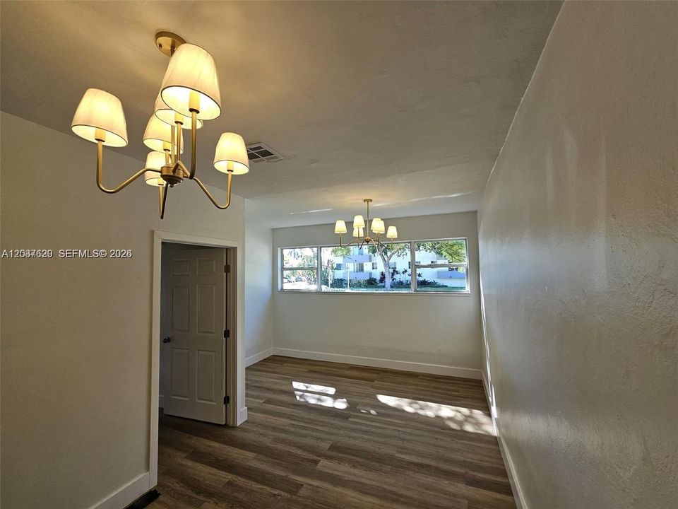 For Rent: $3,600 (3 beds, 1 baths, 1630 Square Feet)