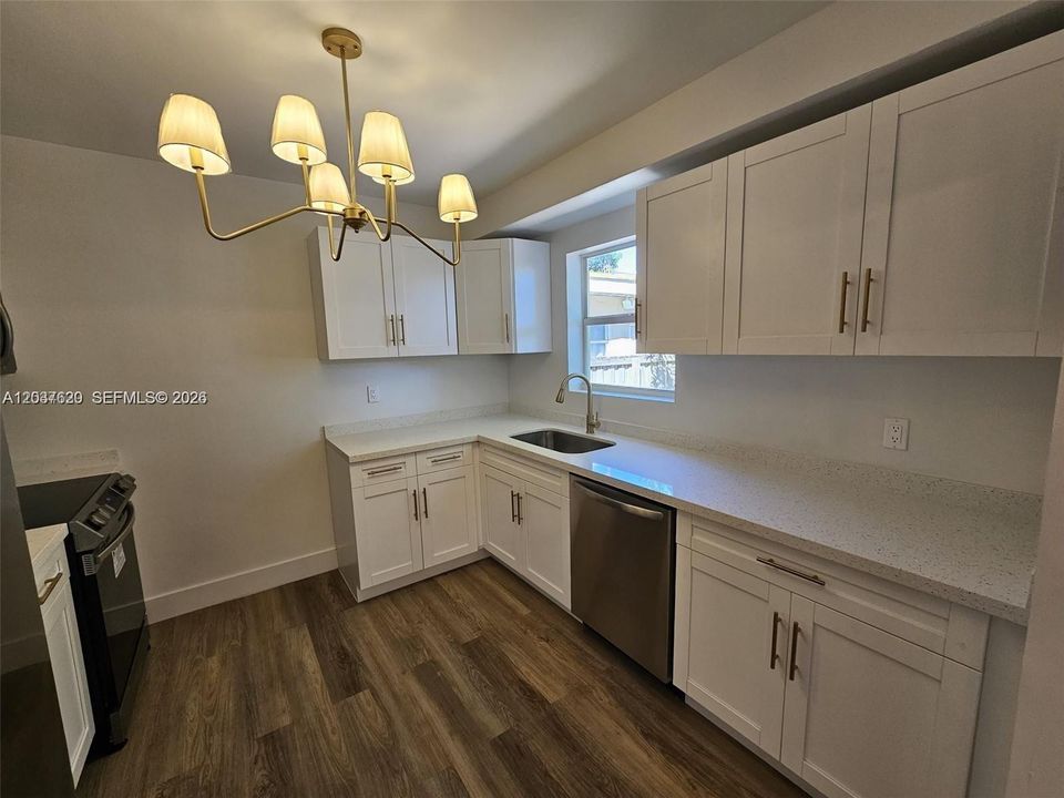 For Rent: $3,600 (3 beds, 1 baths, 1630 Square Feet)