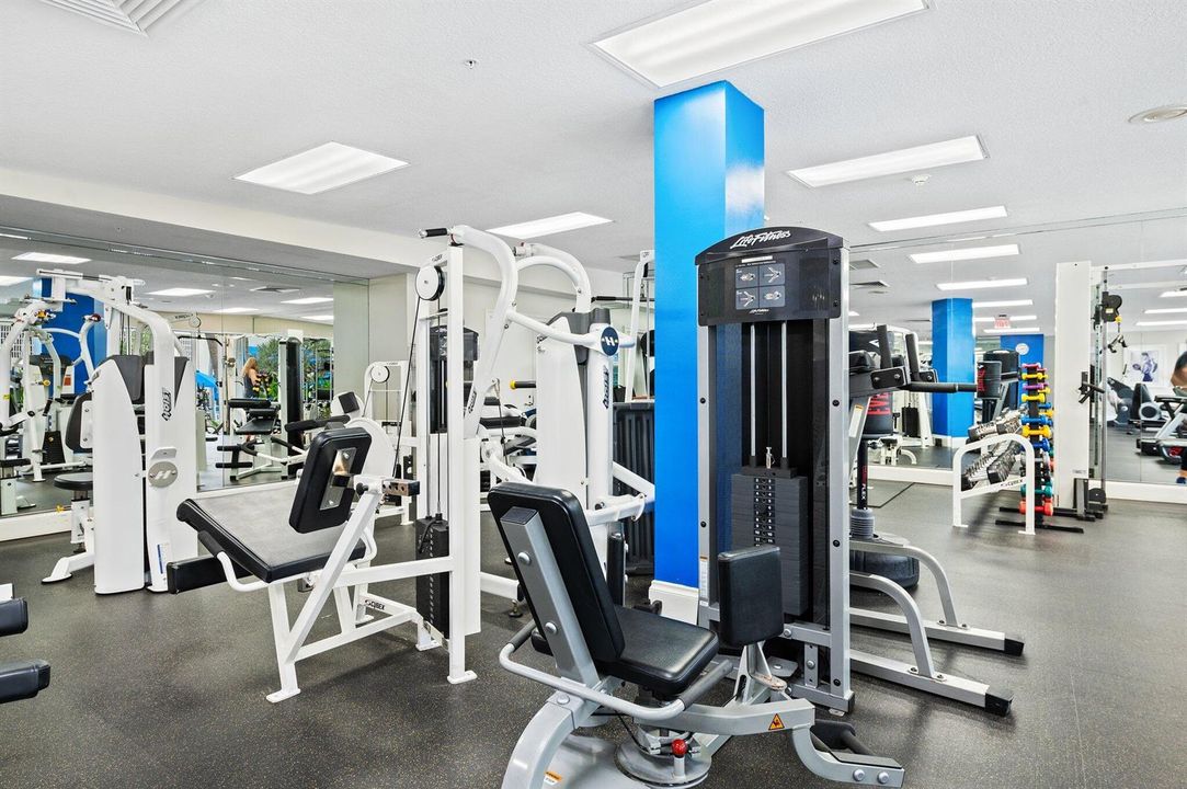 33-web-or-mls-6051-n-ocean-dr-607