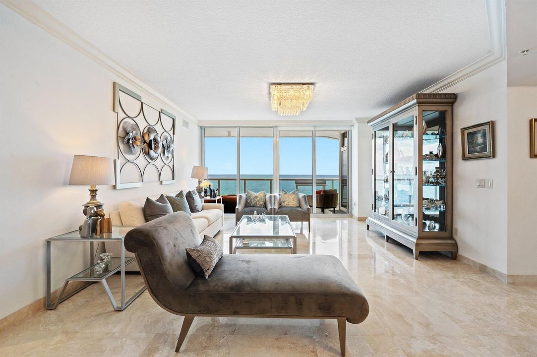 4-web-or-mls-6051-n-ocean-dr-607