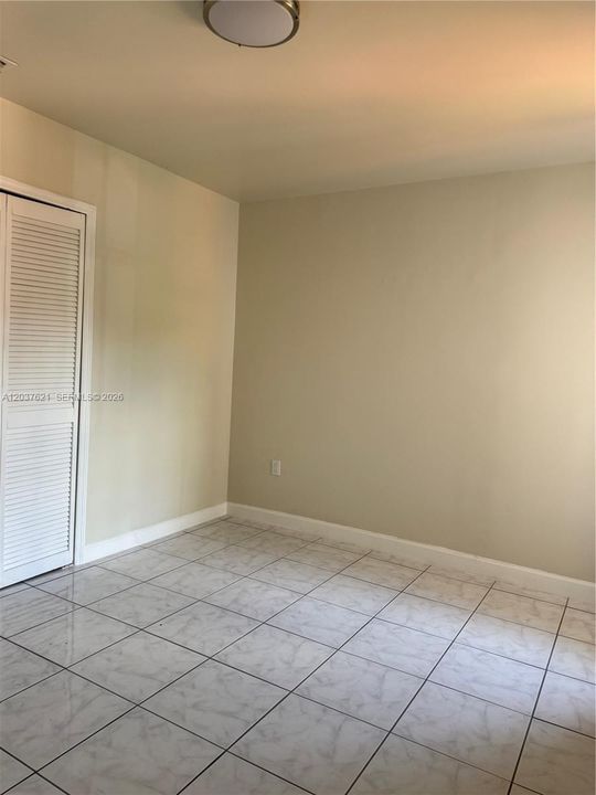 For Rent: $3,650 (3 beds, 2 baths, 1935 Square Feet)