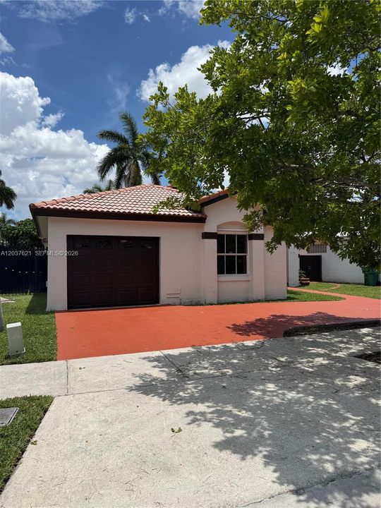 For Rent: $3,650 (3 beds, 2 baths, 1935 Square Feet)