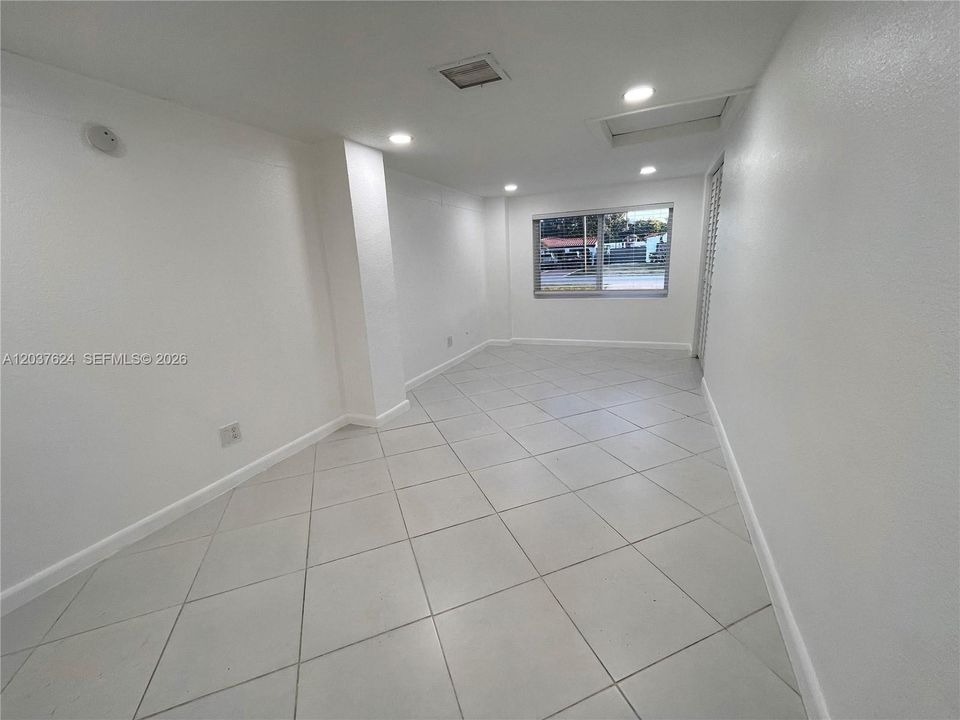 En Renta: $3,000 (4 camas, 1 baños, 1276 Pies cuadrados)