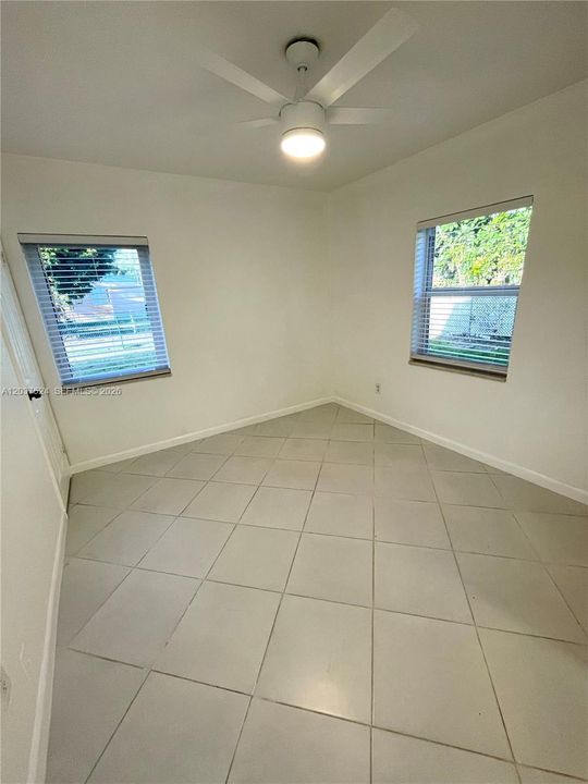 En Renta: $3,000 (4 camas, 1 baños, 1276 Pies cuadrados)