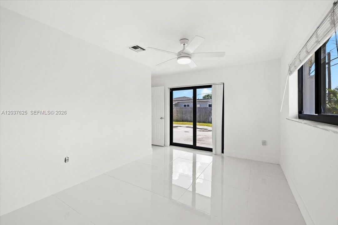 For Sale: $505,000 (3 beds, 2 baths, 1328 Square Feet)