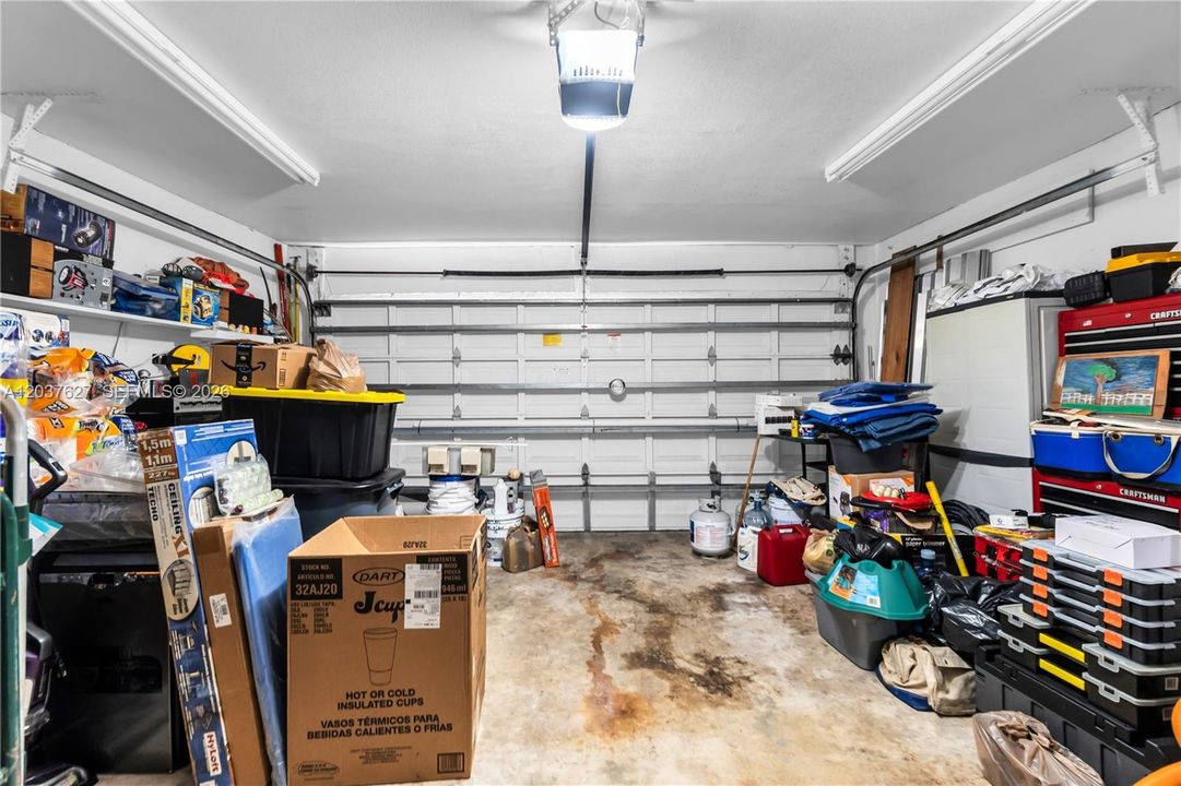 For Sale: $599,000 (3 beds, 2 baths, 1561 Square Feet)