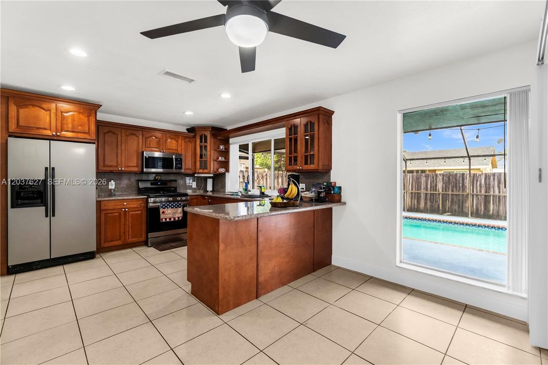 For Sale: $599,000 (3 beds, 2 baths, 1561 Square Feet)