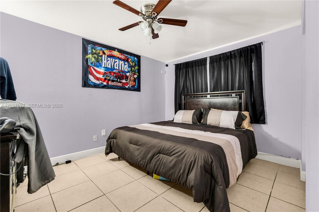 For Sale: $599,000 (3 beds, 2 baths, 1561 Square Feet)