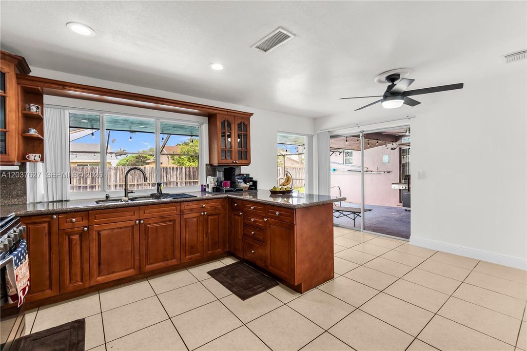 For Sale: $599,000 (3 beds, 2 baths, 1561 Square Feet)