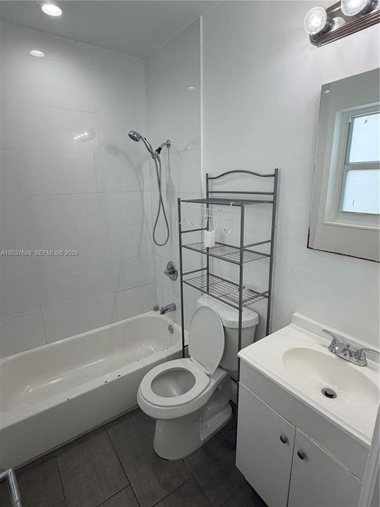 En Renta: $1,950 (2 camas, 1 baños, 750 Pies cuadrados)
