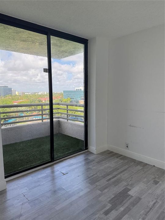 For Sale: $338,000 (2 beds, 2 baths, 1271 Square Feet)