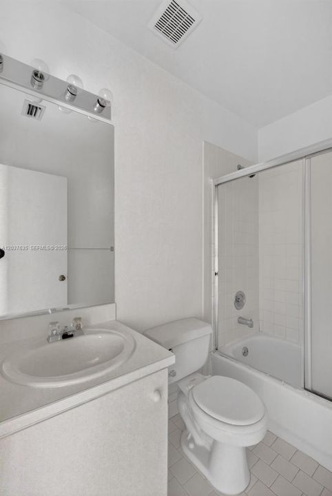 For Sale: $400,000 (3 beds, 2 baths, 1270 Square Feet)