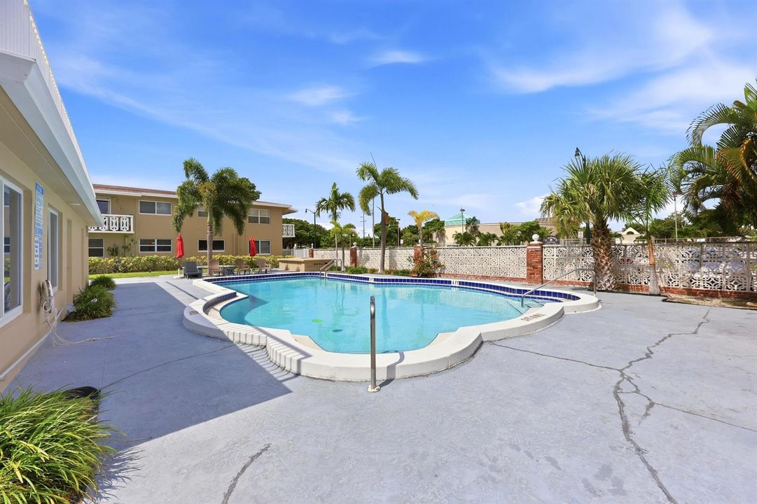 Comunity Pool Area