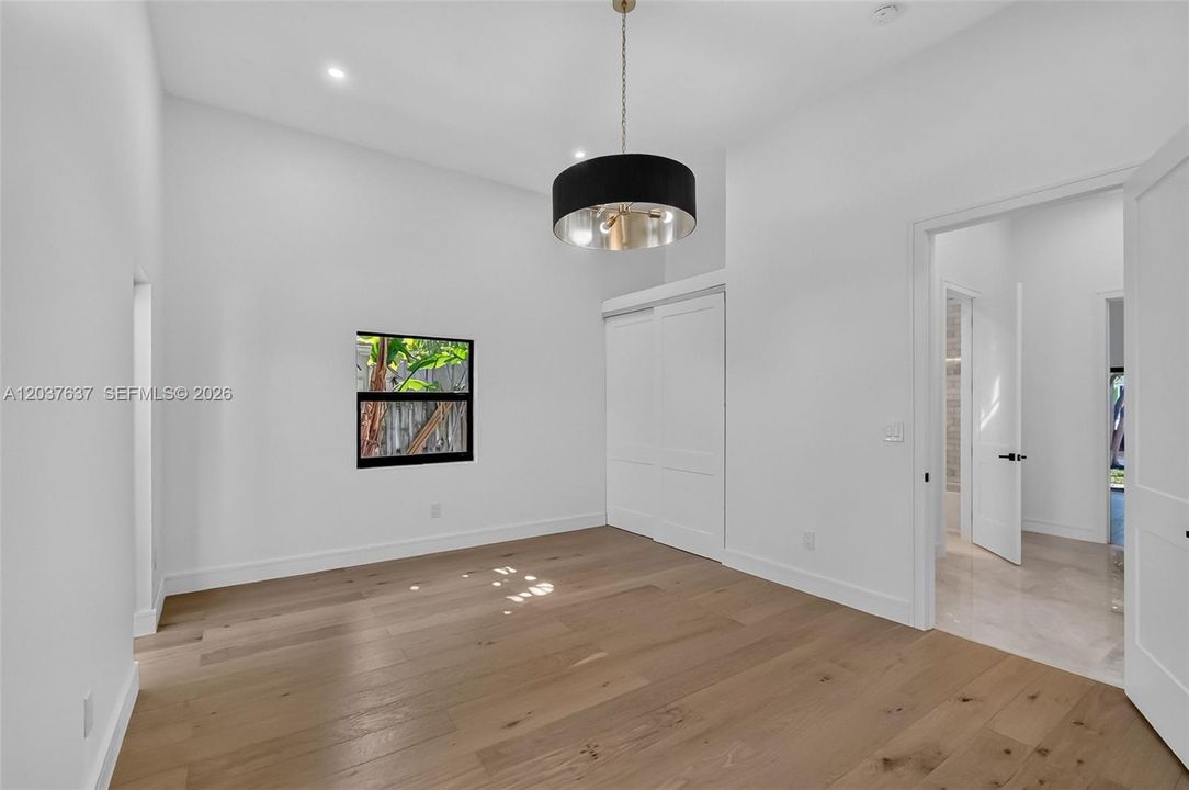 En Venta: $4,395,000 (3 camas, 3 baños, 3500 Pies cuadrados)