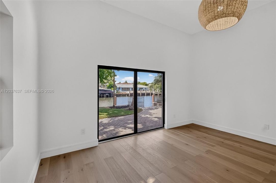 En Venta: $4,395,000 (3 camas, 3 baños, 3500 Pies cuadrados)
