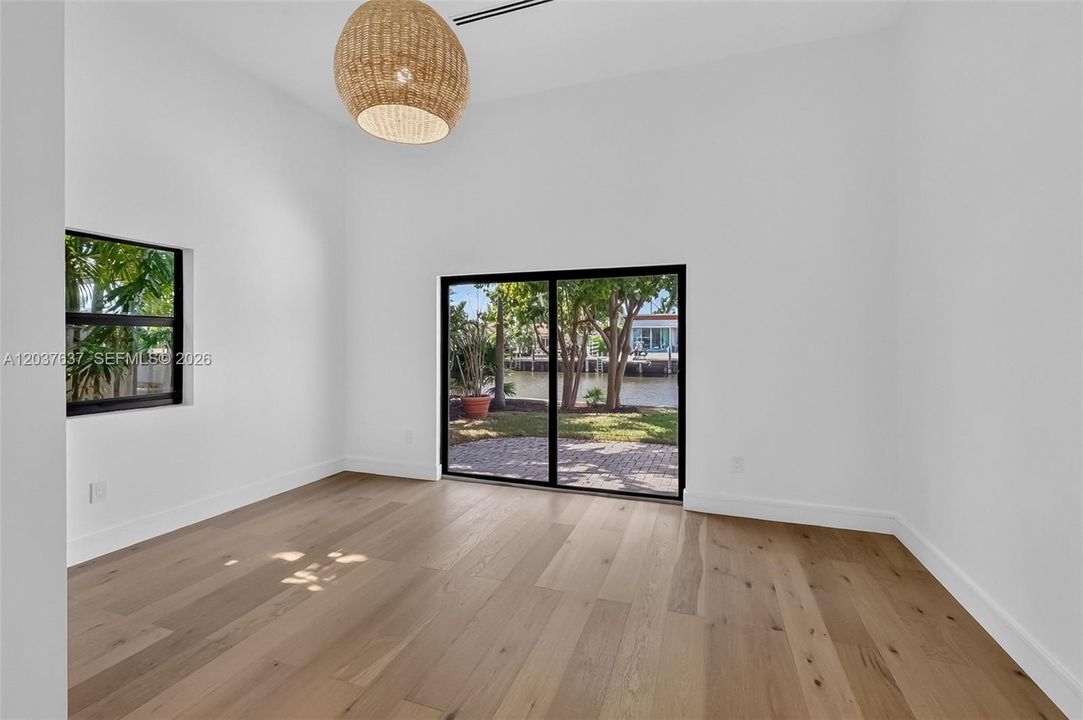 En Venta: $4,395,000 (3 camas, 3 baños, 3500 Pies cuadrados)