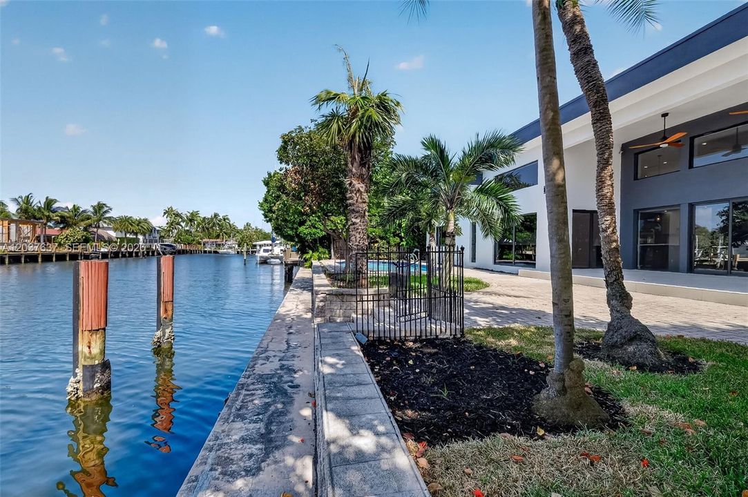 En Venta: $4,395,000 (3 camas, 3 baños, 3500 Pies cuadrados)