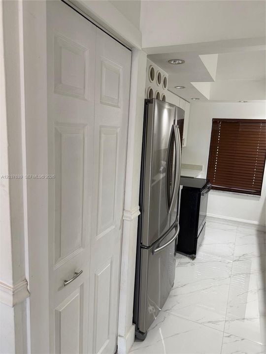 For Rent: $2,900 (2 beds, 2 baths, 1030 Square Feet)