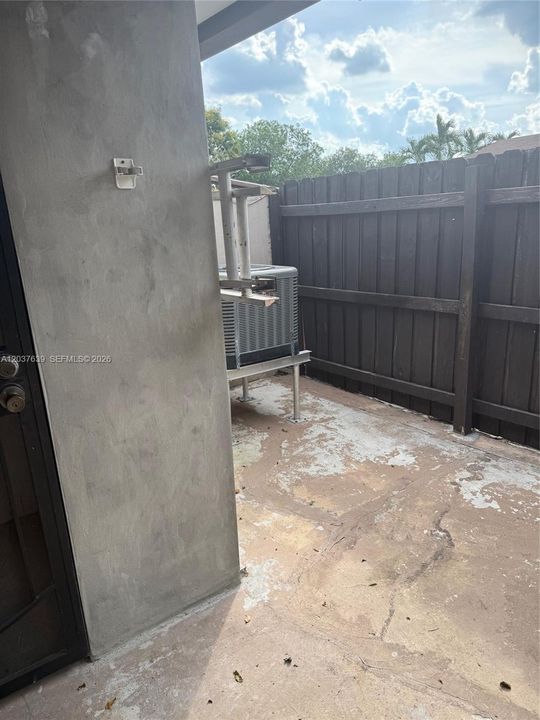 For Rent: $2,900 (2 beds, 2 baths, 1030 Square Feet)