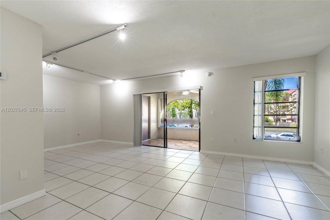 For Rent: $2,150 (1 beds, 1 baths, 750 Square Feet)