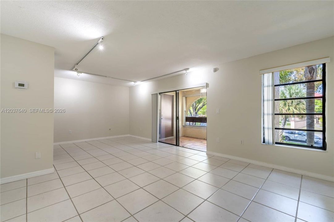 For Rent: $2,150 (1 beds, 1 baths, 750 Square Feet)