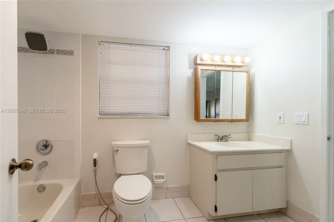 For Rent: $2,150 (1 beds, 1 baths, 750 Square Feet)