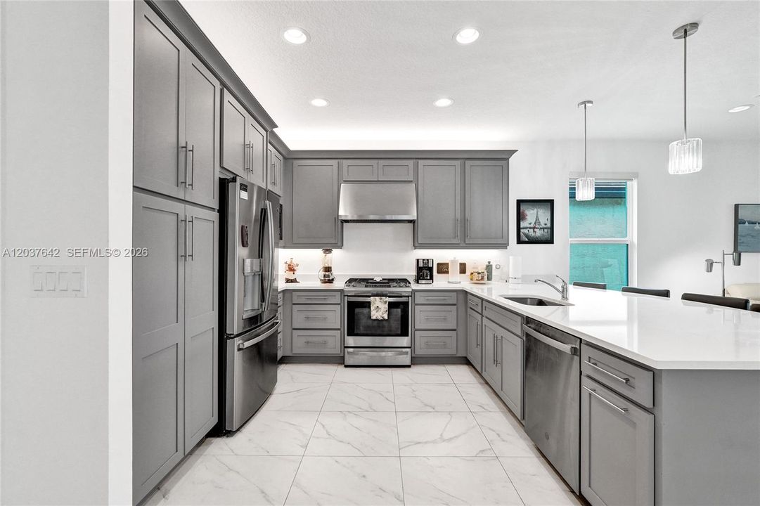 For Sale: $649,000 (4 beds, 2 baths, 2254 Square Feet)