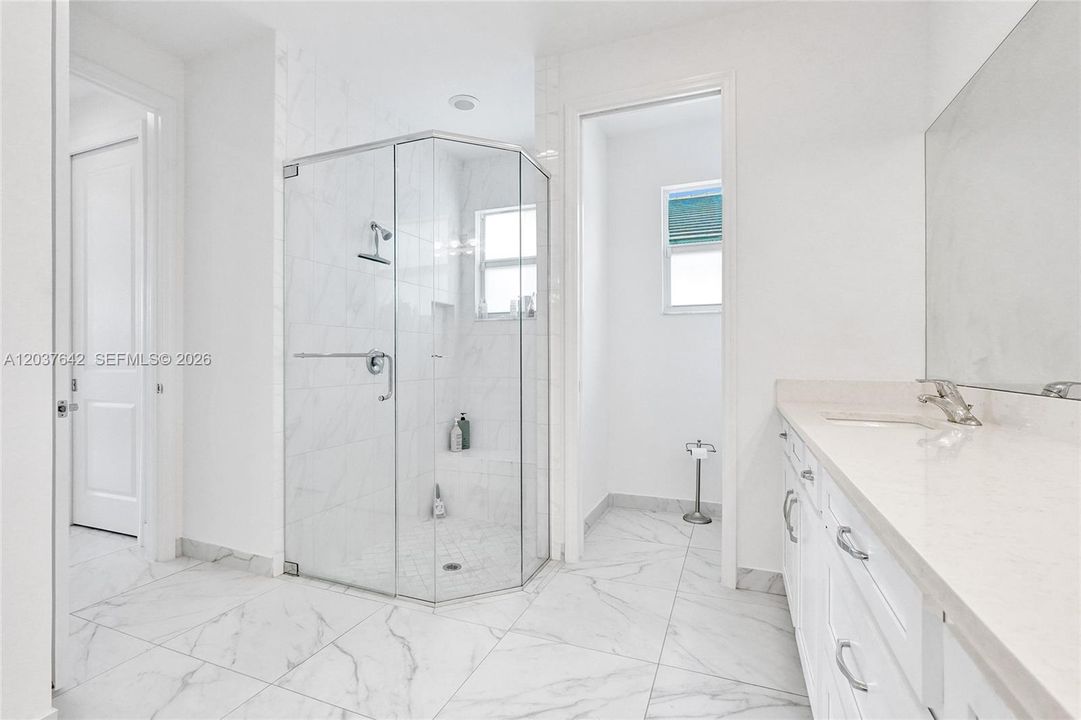 Primary bath