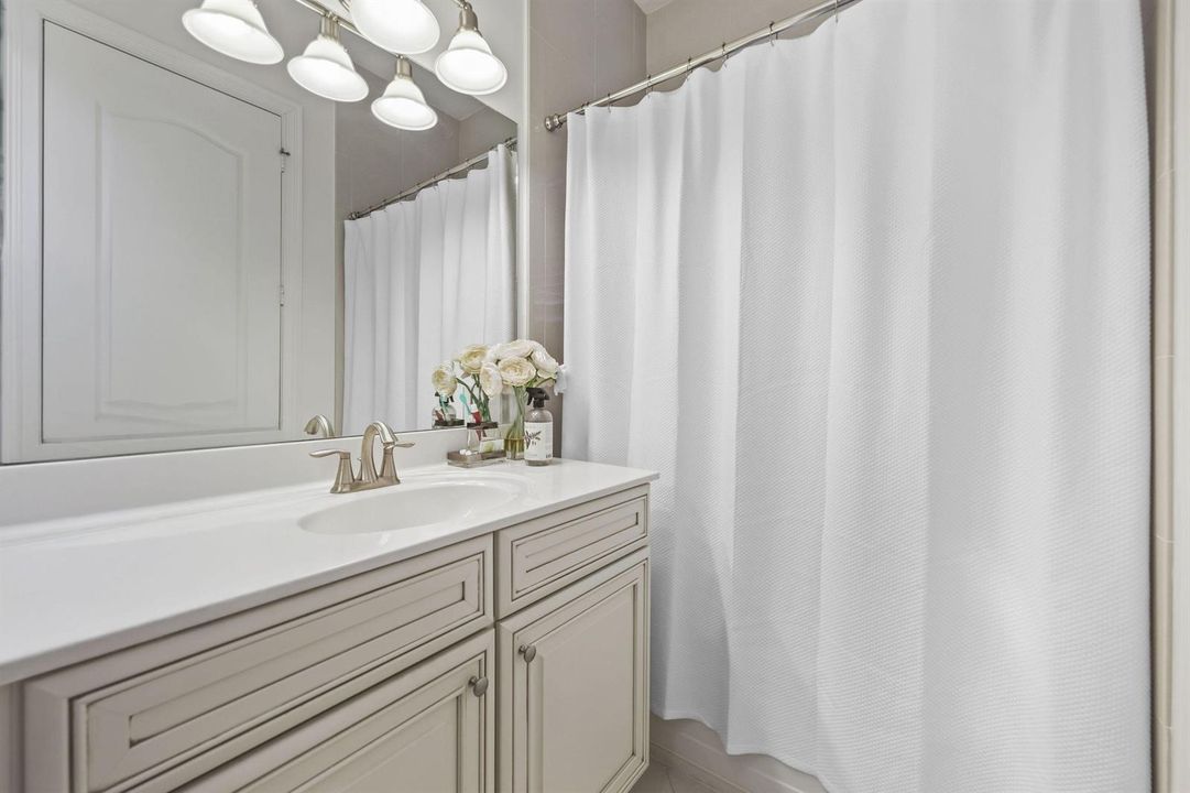 8861 Edgewater Bend - 74.jpg-vsuniqueid-