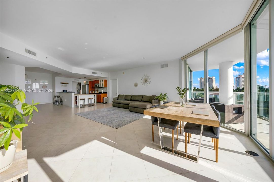 For Sale: $635,000 (2 beds, 2 baths, 1578 Square Feet)