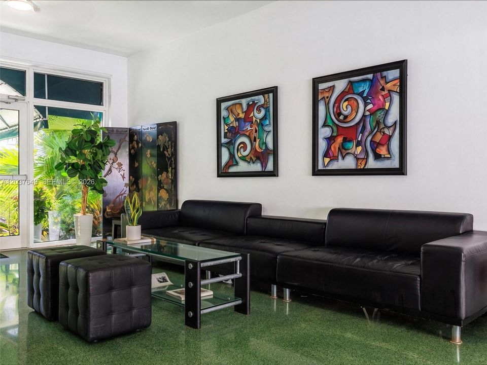 For Sale: $269,000 (0 beds, 1 baths, 506 Square Feet)