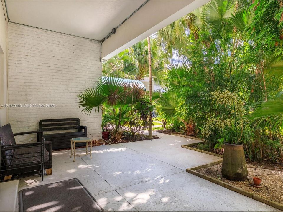 For Sale: $269,000 (0 beds, 1 baths, 506 Square Feet)