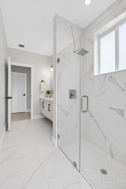 1st Floor Cabana Bath