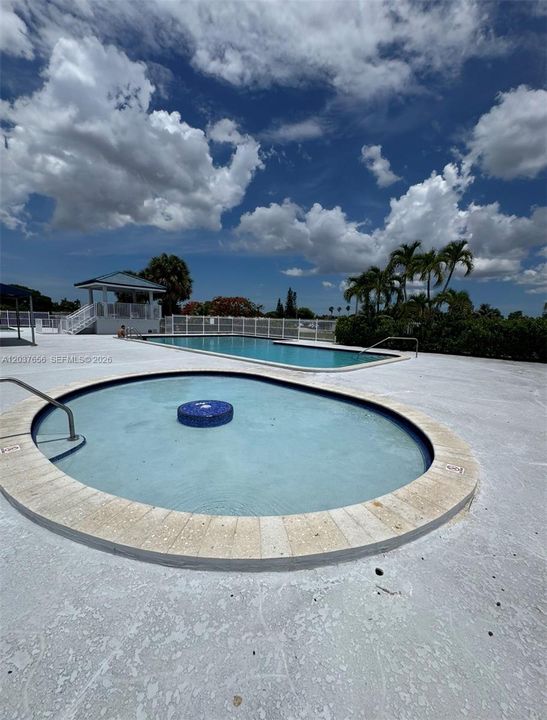 For Sale: $179,999 (5 beds, 5 baths, 2000 Square Feet)