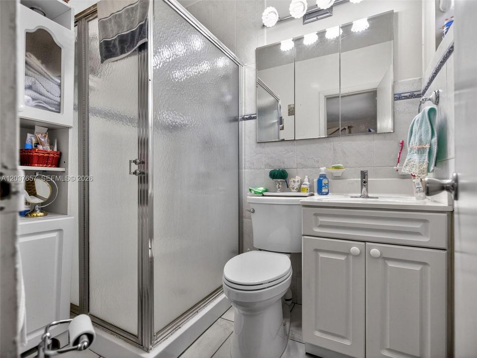 Activo con contrato: $669,000 (3 camas, 2 baños, 1634 Pies cuadrados)