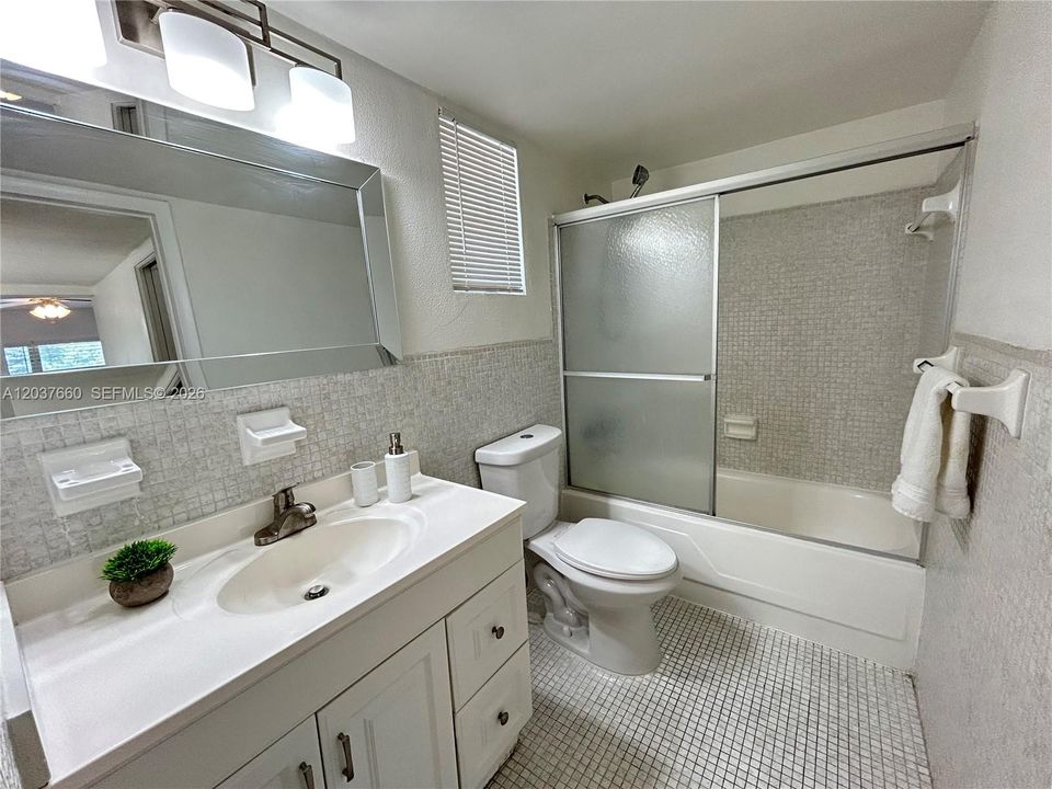 В аренду: $1,750 (1 спален, 1 ванн, 673 Квадратных фут)