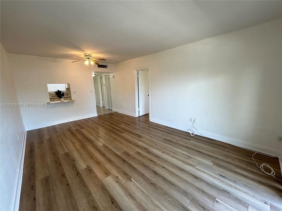 В аренду: $1,750 (1 спален, 1 ванн, 673 Квадратных фут)