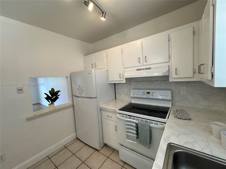 В аренду: $1,750 (1 спален, 1 ванн, 673 Квадратных фут)