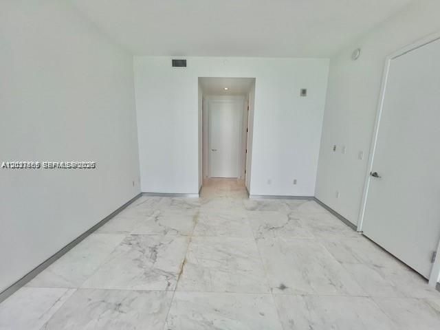 В аренду: $9,700 (1 спален, 2 ванн, 1125 Квадратных фут)