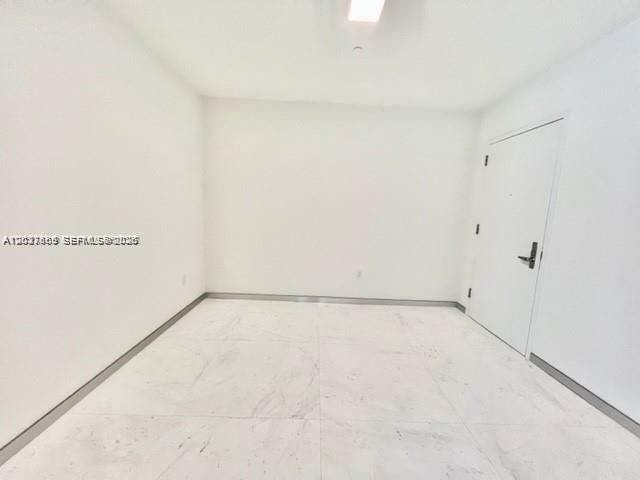 В аренду: $9,700 (1 спален, 2 ванн, 1125 Квадратных фут)