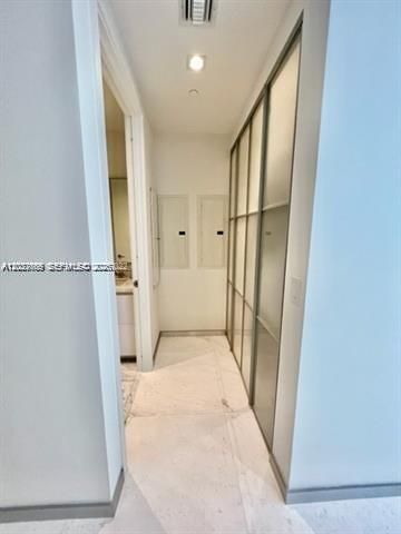 В аренду: $9,700 (1 спален, 2 ванн, 1125 Квадратных фут)