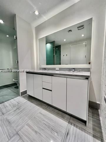 В аренду: $9,700 (1 спален, 2 ванн, 1125 Квадратных фут)