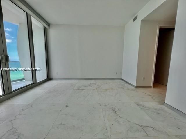 В аренду: $9,700 (1 спален, 2 ванн, 1125 Квадратных фут)