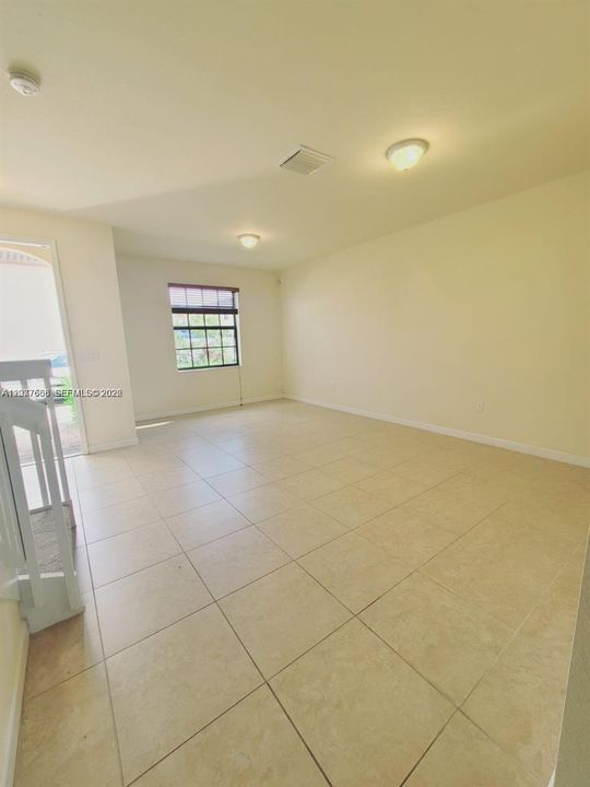 В аренду: $2,950 (3 спален, 2 ванн, 1545 Квадратных фут)